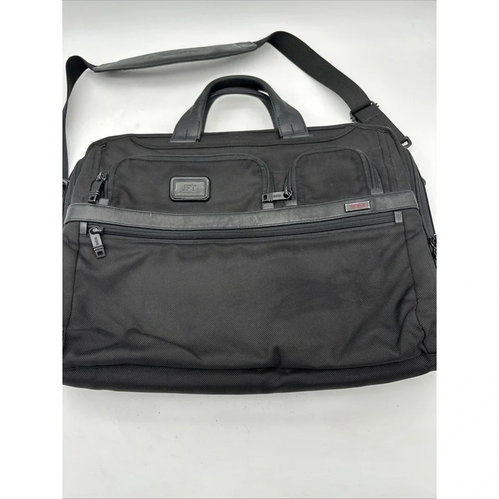 Tumi Alpha 2 Compact Large Screen Briefcase Laptop Bag Nylon Black 26114D2 Read